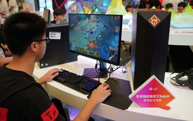 亮相ChinaJoy 惠普暗影精灵5 Super游戏台式电脑图文详细评测