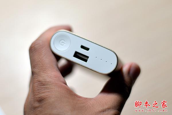 小米69元超薄移動電源開箱體驗(yàn)