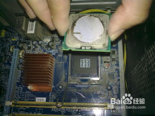 电脑主板怎么拆CPU　主板拆CPU步骤图文教程