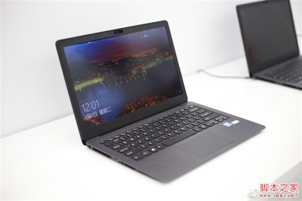 VAIO Z和VAIO S13哪个好？VAIO S13和VAIO Z笔记本电脑区别对比