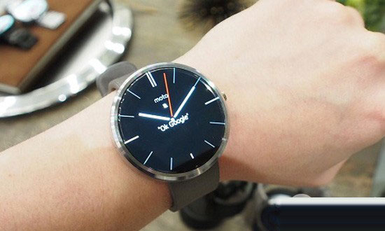 Moto 360上市开卖了！Moto 360智能手表开箱和上手视频