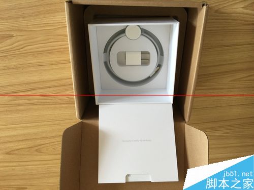 苹果Apple Watch手表怎么充电？