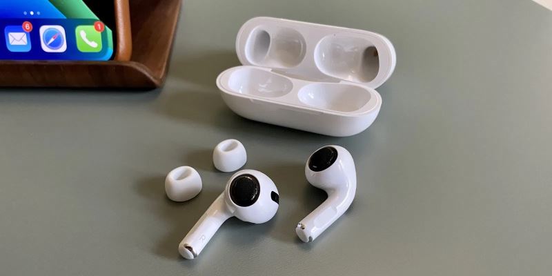 AirPods Pro不耐脏怎么办 如何清洁AirPods Pro和充电盒