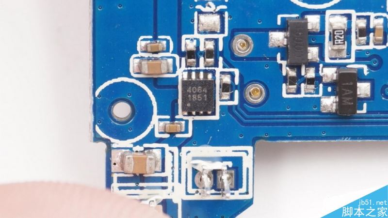 TAOTRONICS耳机内部做工如何 TAOTRONICS真无线蓝牙耳机拆解过程图解评测