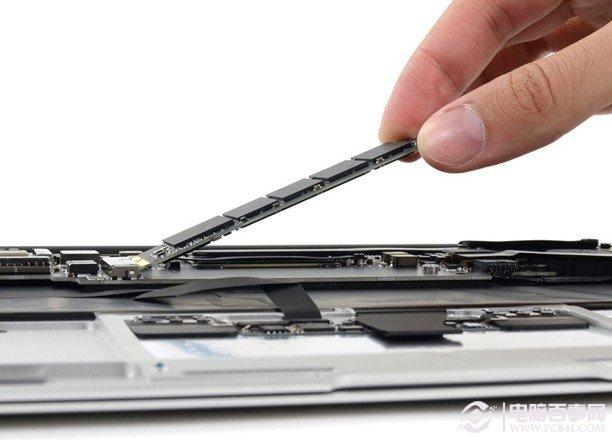 内部设计精湛 11英寸苹果MacBook Air拆解